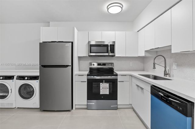 1740 Funston ST 5, Hollywood, FL 33020