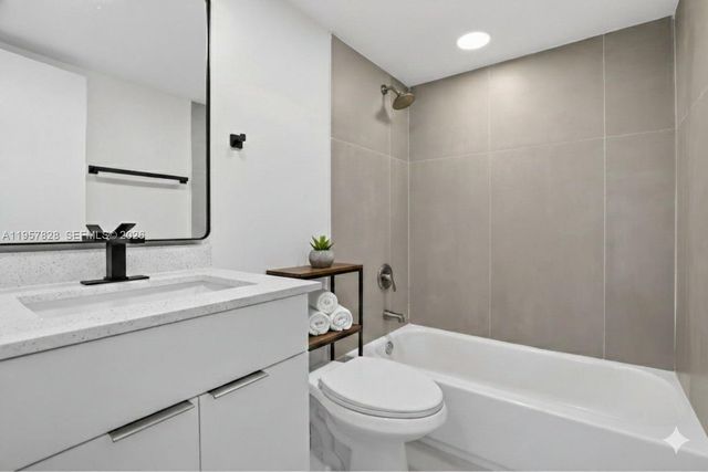 1740 Funston ST 5, Hollywood, FL 33020