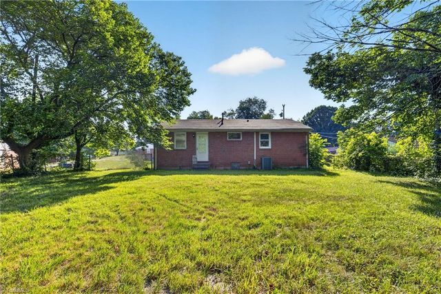 2546 Rosemary Drive, Winston-salem, NC 27105