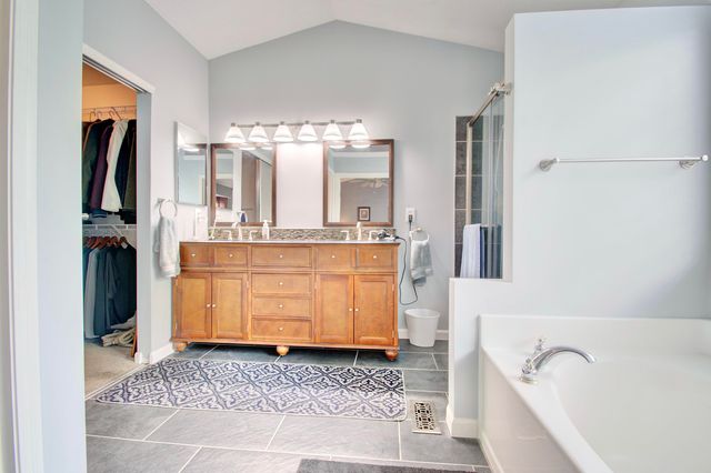 368 Shadow Ridge Drive, Cold Spring, KY 41076