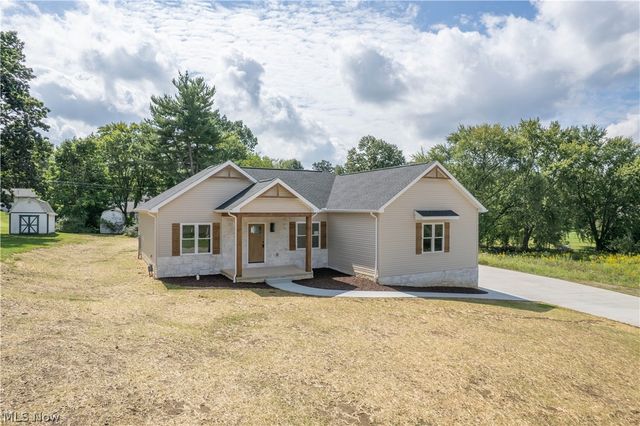 4327 Skycrest Drive NW, Canton, OH 44718