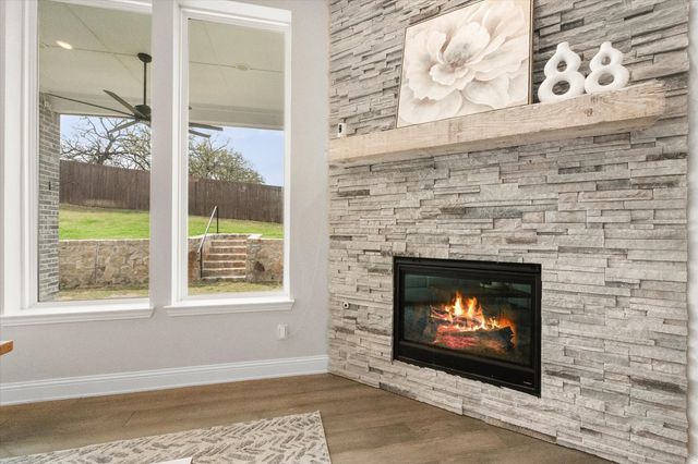 157 Fairweather Drive, Burleson, TX 76028