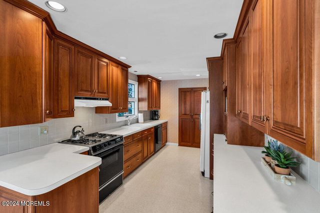 310 Brooklyn Boulevard, Sea Girt, NJ 08750