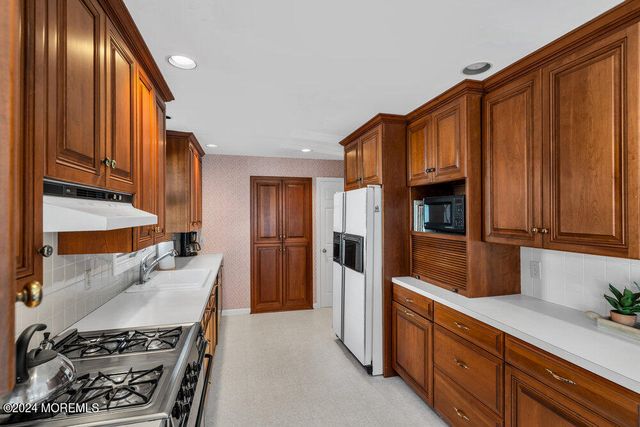 310 Brooklyn Boulevard, Sea Girt, NJ 08750