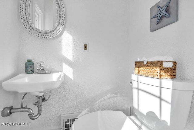 310 Brooklyn Boulevard, Sea Girt, NJ 08750