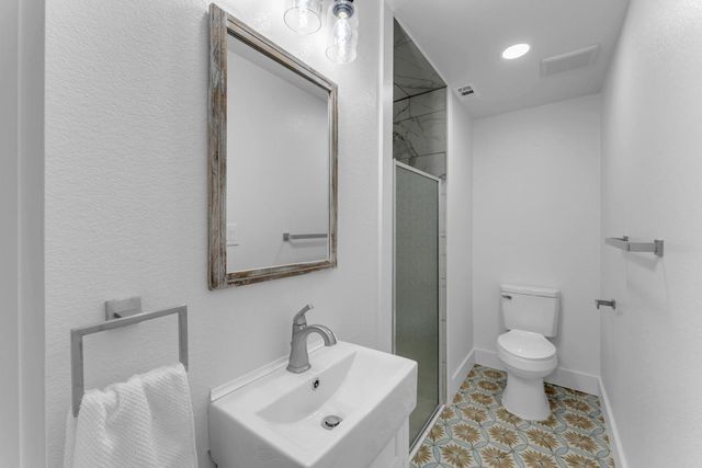 407 E Kerr ST, Burnet, TX 78611