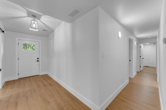 407 E Kerr ST, Burnet, TX 78611