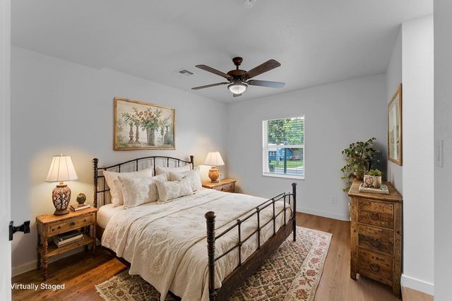 407 E Kerr ST, Burnet, TX 78611