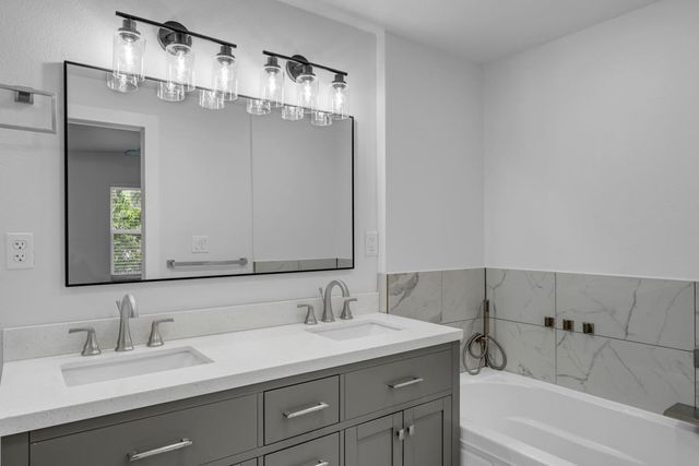 407 E Kerr ST, Burnet, TX 78611