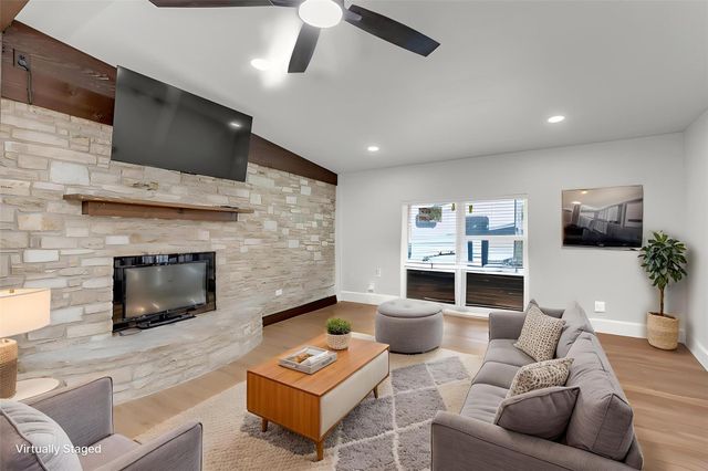407 E Kerr ST, Burnet, TX 78611
