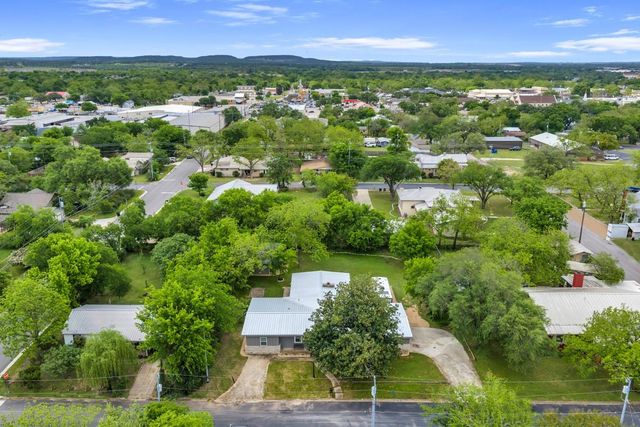 407 E Kerr ST, Burnet, TX 78611