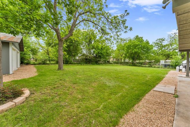 407 E Kerr ST, Burnet, TX 78611