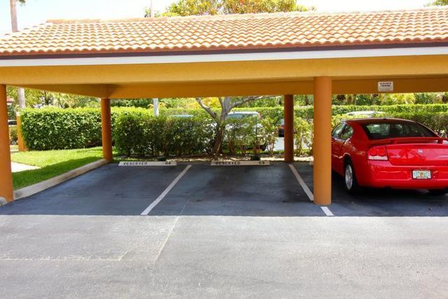 157 Yacht Club Way 201 Corner, Hypoluxo, FL 33462