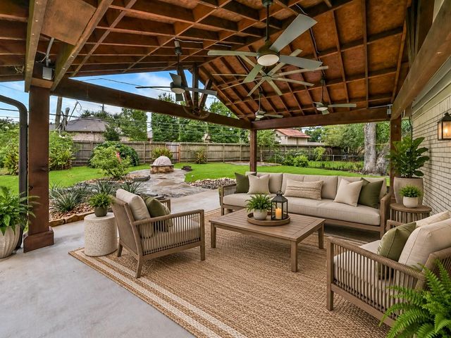 16005 Jersey Drive, Jersey Village, TX 77040