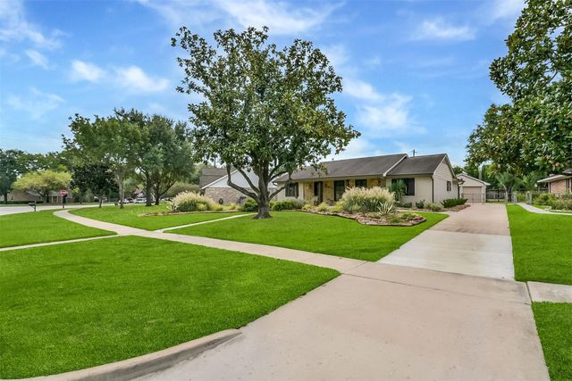16005 Jersey Drive, Jersey Village, TX 77040