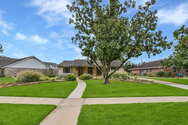 16005 Jersey Drive, Jersey Village, TX 77040