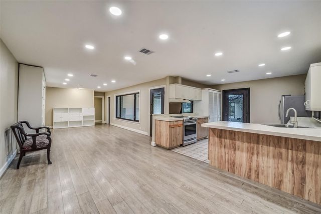 16005 Jersey Drive, Jersey Village, TX 77040