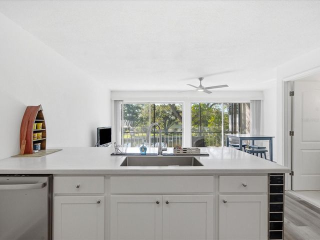9009 TUDOR DRIVE G206, Tampa, FL 33615