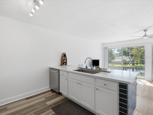 9009 TUDOR DRIVE G206, Tampa, FL 33615