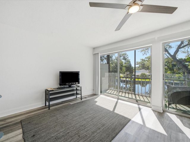 9009 TUDOR DRIVE G206, Tampa, FL 33615