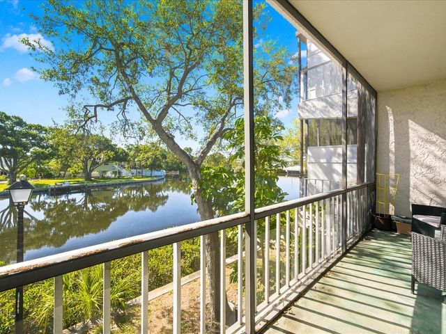 9009 TUDOR DRIVE G206, Tampa, FL 33615