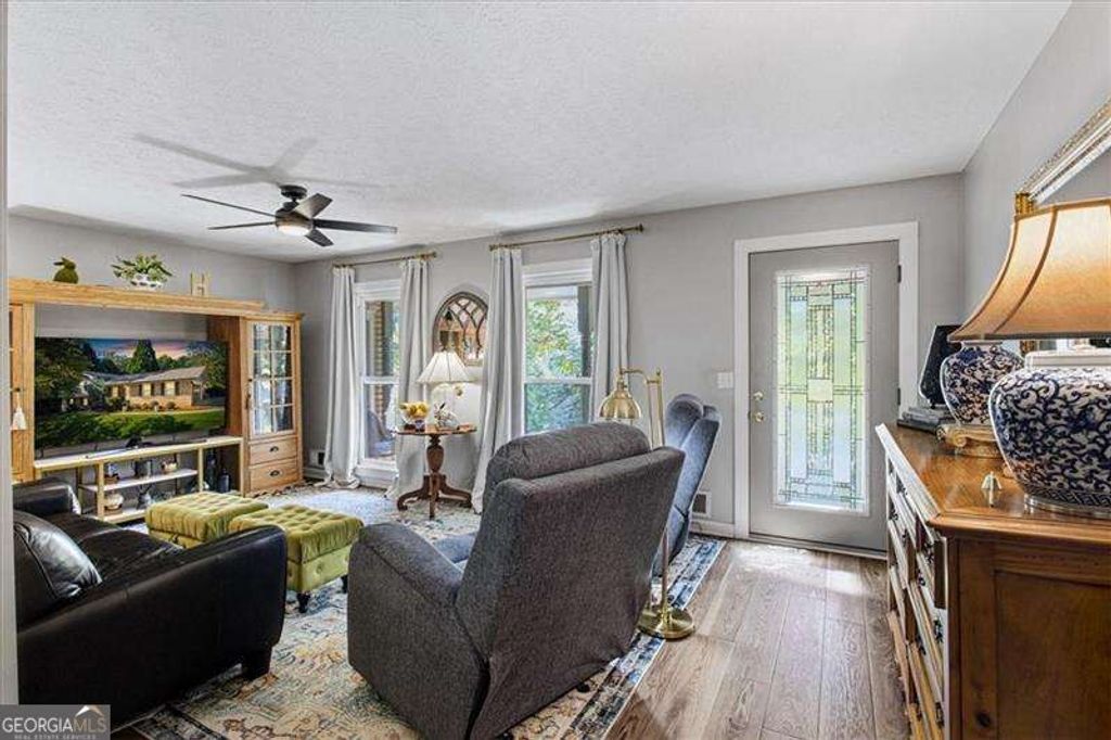 669 Foxcliffe Court SE, Smyrna, GA 30082 — photo 4