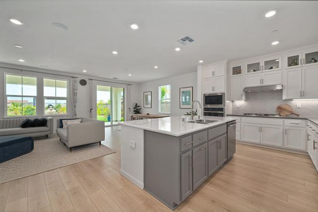 200 Akashi Ct, Lincoln, CA 95648