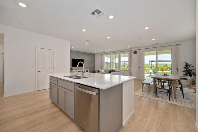 200 Akashi Ct, Lincoln, CA 95648