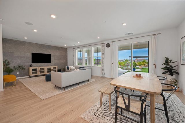 200 Akashi Ct, Lincoln, CA 95648