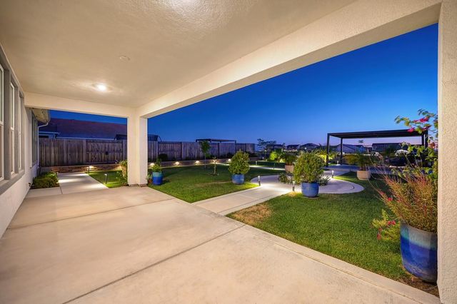 200 Akashi Ct, Lincoln, CA 95648