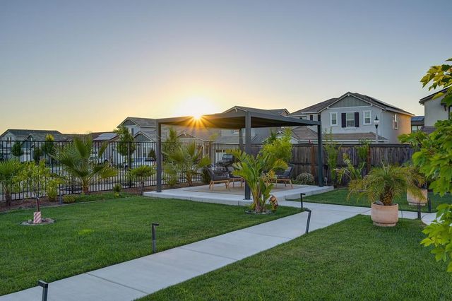 200 Akashi Ct, Lincoln, CA 95648