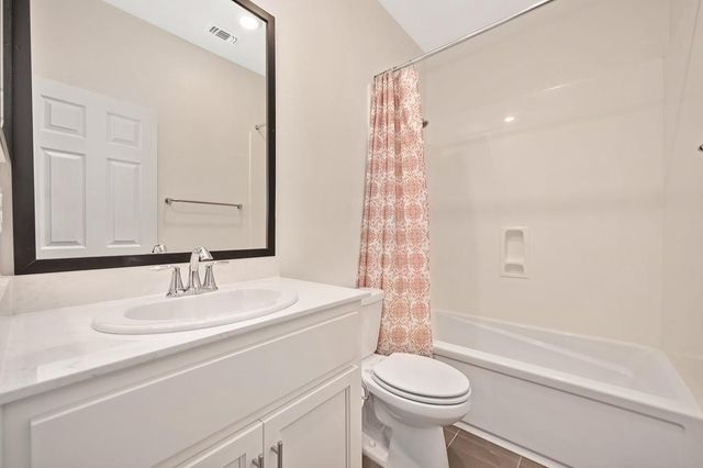 200 Akashi Ct, Lincoln, CA 95648