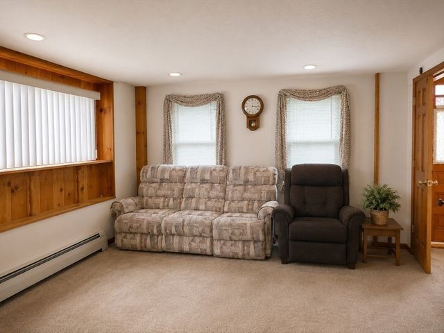 35 Maple St, Millbury, MA 01527