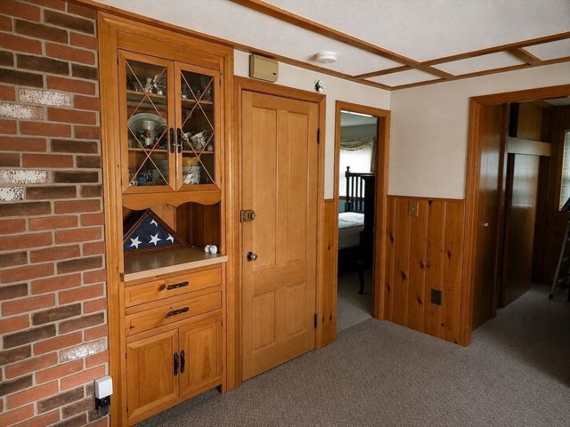 35 Maple St, Millbury, MA 01527