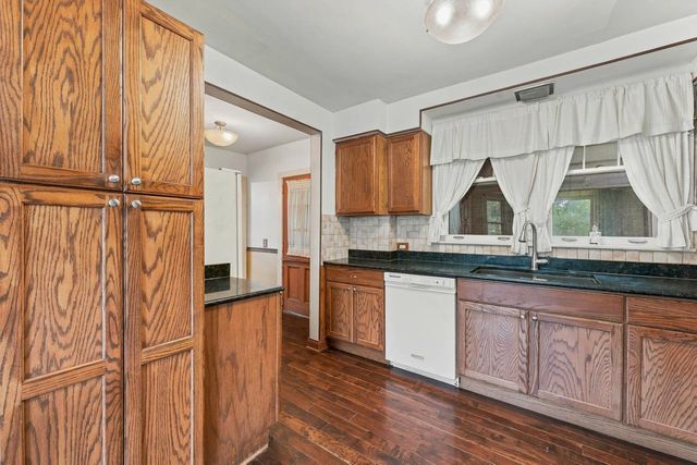 206 N Bonnie Brae Avenue, Elmhurst, IL 60126