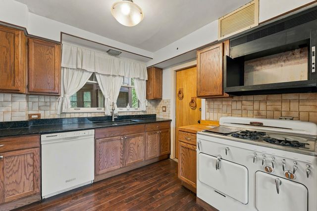 206 N Bonnie Brae Avenue, Elmhurst, IL 60126