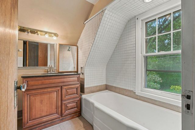 206 N Bonnie Brae Avenue, Elmhurst, IL 60126