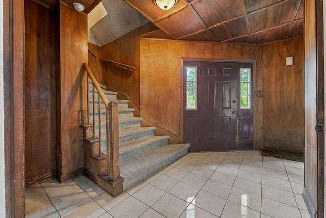 206 N Bonnie Brae Avenue, Elmhurst, IL 60126