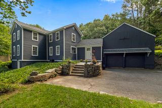 94 Glen Road, Newtown, CT 06482