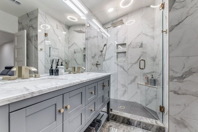 9026 Livenshire Drive, Dallas, TX 75238