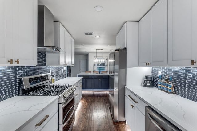 9026 Livenshire Drive, Dallas, TX 75238