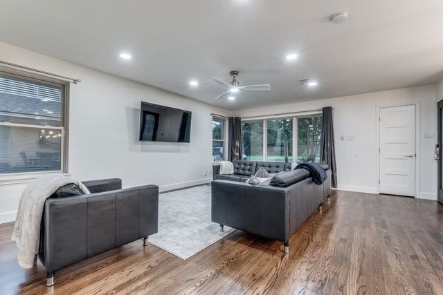 9026 Livenshire Drive, Dallas, TX 75238