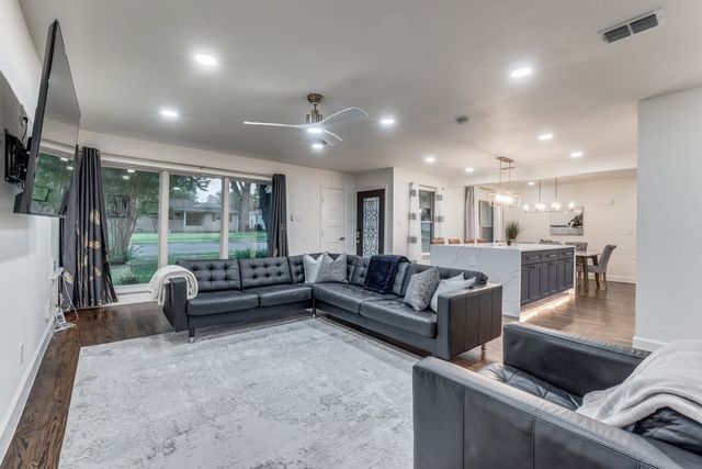 9026 Livenshire Drive, Dallas, TX 75238