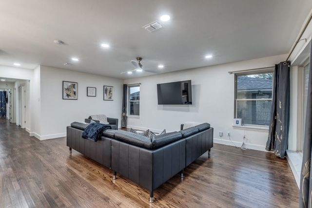 9026 Livenshire Drive, Dallas, TX 75238