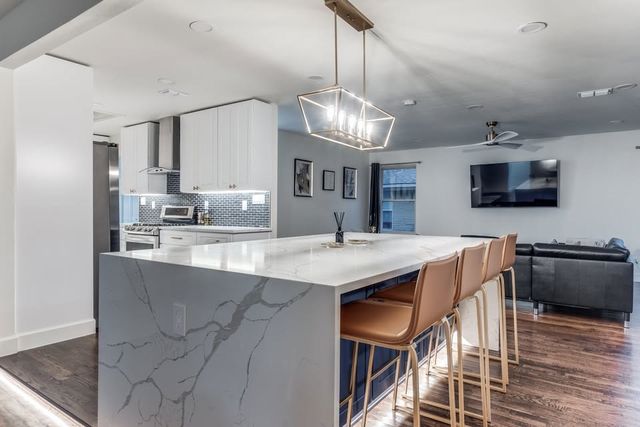 9026 Livenshire Drive, Dallas, TX 75238