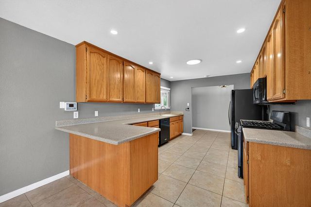 5117 Schuyler Dr, Carmichael, CA 95608