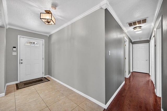 5117 Schuyler Dr, Carmichael, CA 95608