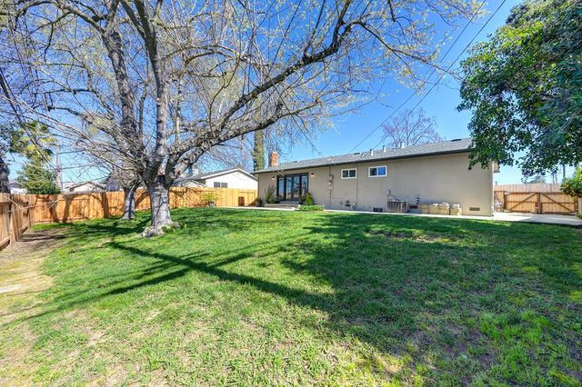 5117 Schuyler Dr, Carmichael, CA 95608