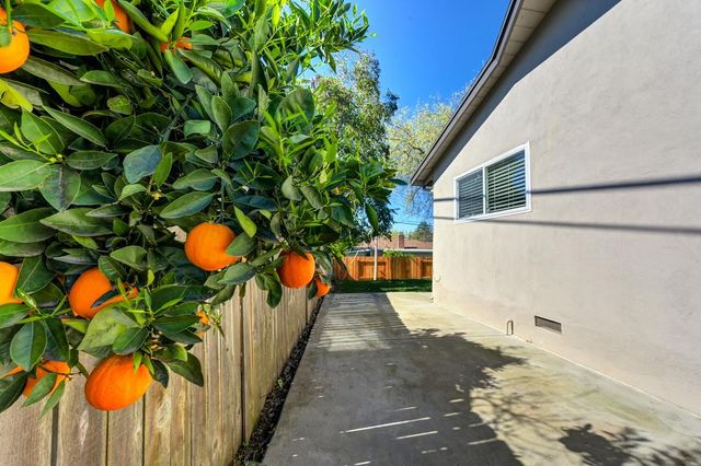 5117 Schuyler Dr, Carmichael, CA 95608