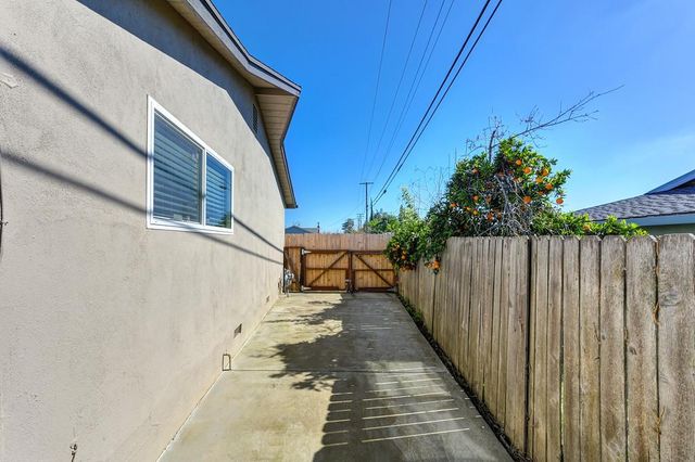 5117 Schuyler Dr, Carmichael, CA 95608